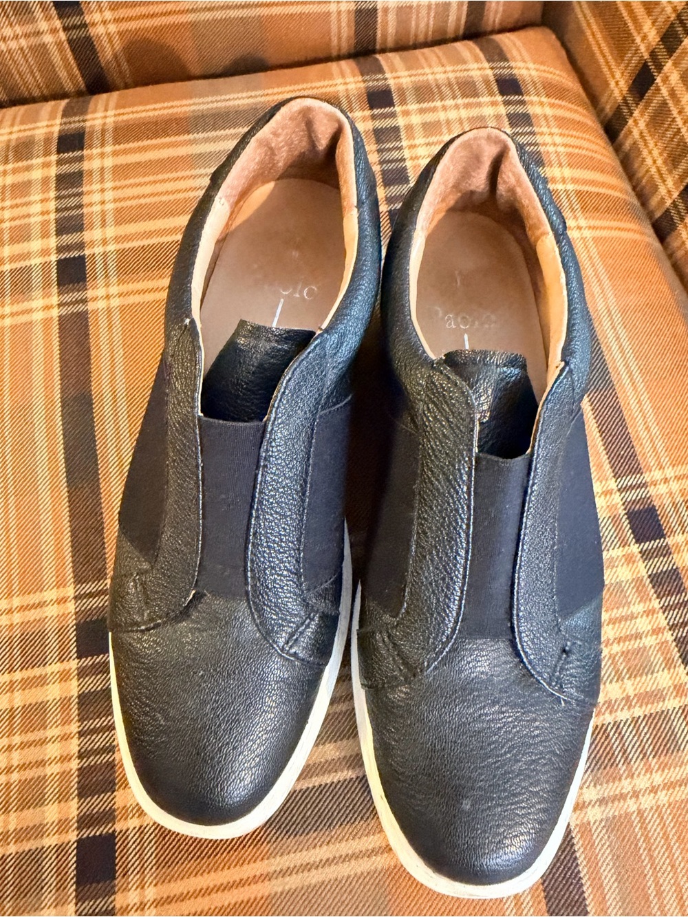 Women's Black Slip-On Leather Sneakers